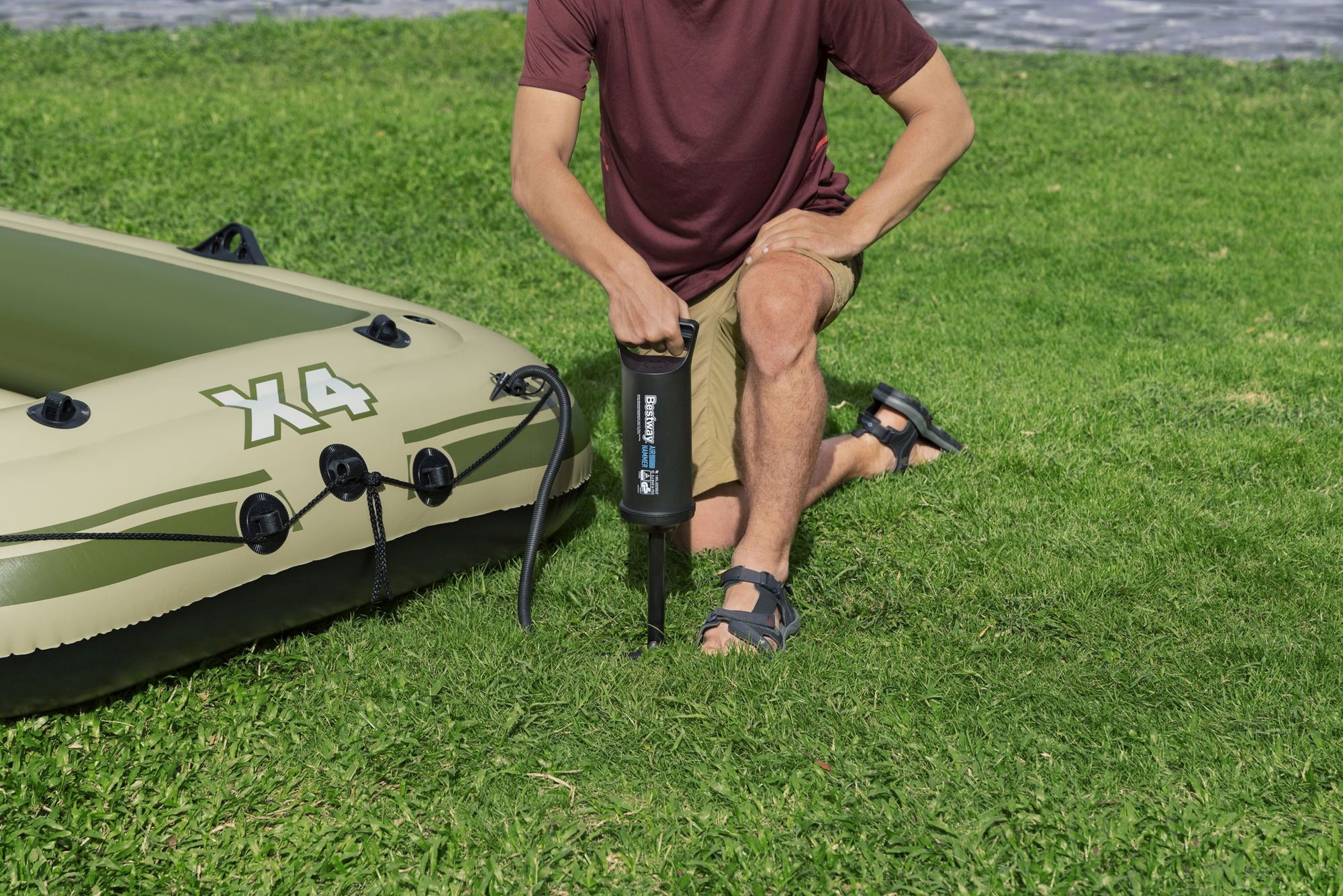 Bestway Voyager X4 Schlauchboot Komplett-Set 4 Personen Bestway Voyager X4 Schlauchboot Komplett-Set 4 Personen