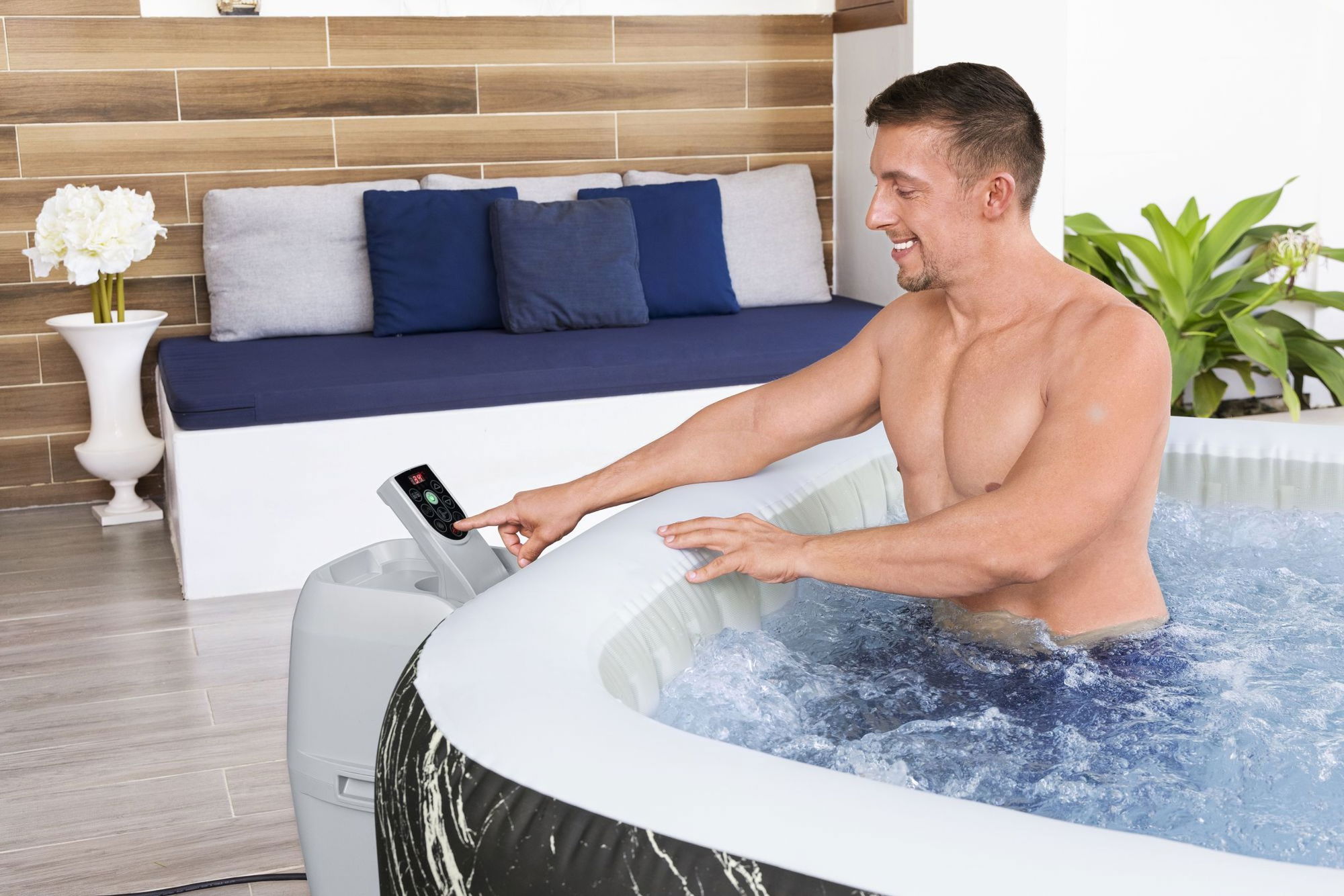 Bestway LAY-Z-SPA Hollywood AirJet LED-Whirlpool für 6 Personen