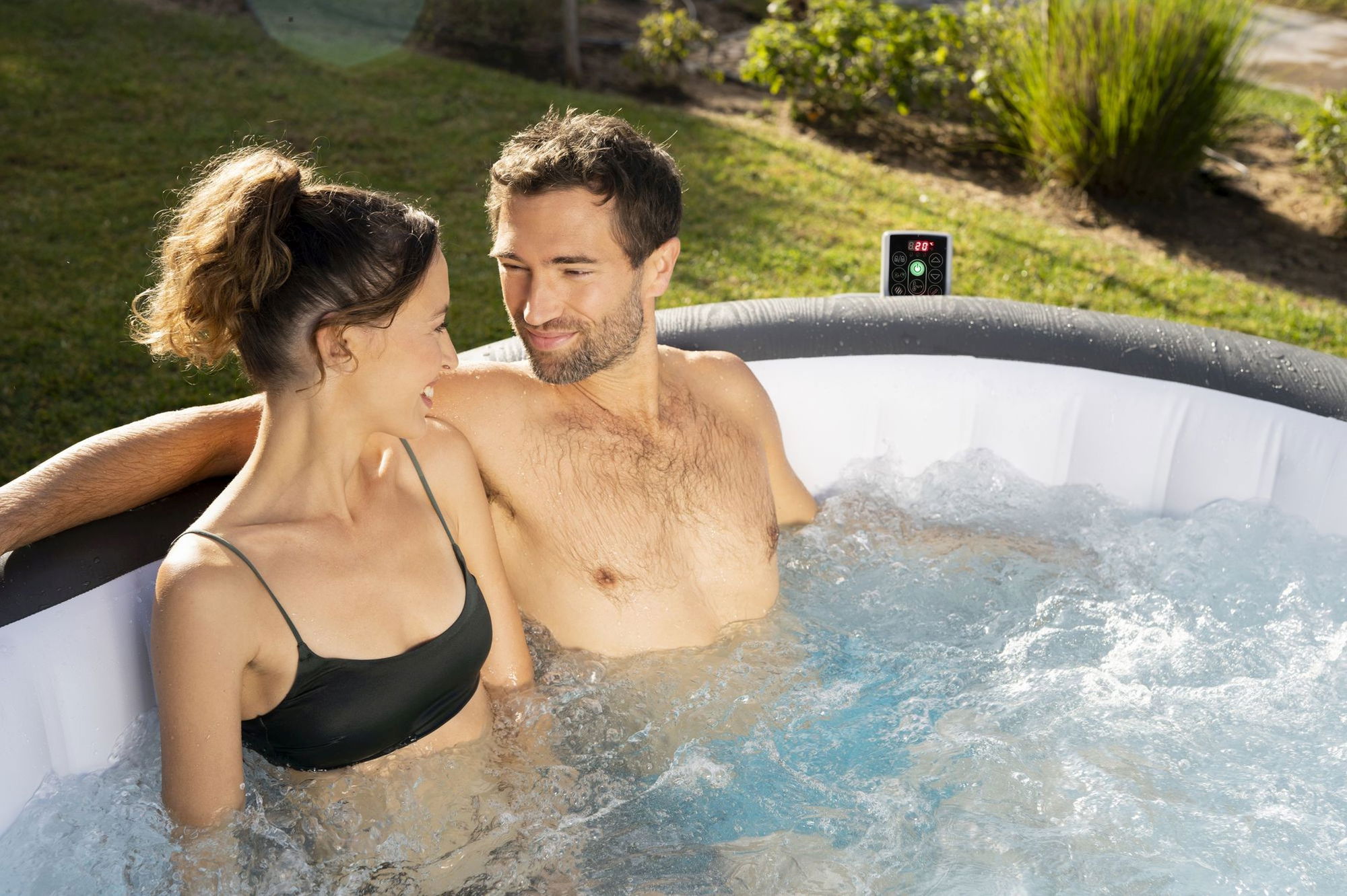 LAY-Z-SPA Mauritius AirJet XXL-Whirlpool für 7 Personen