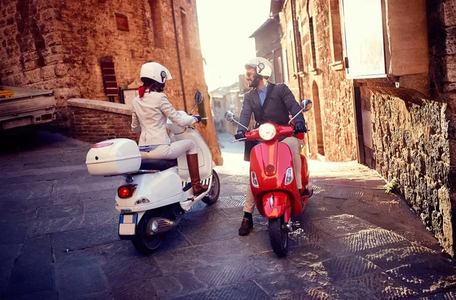 mit der vespa durch die altstadt