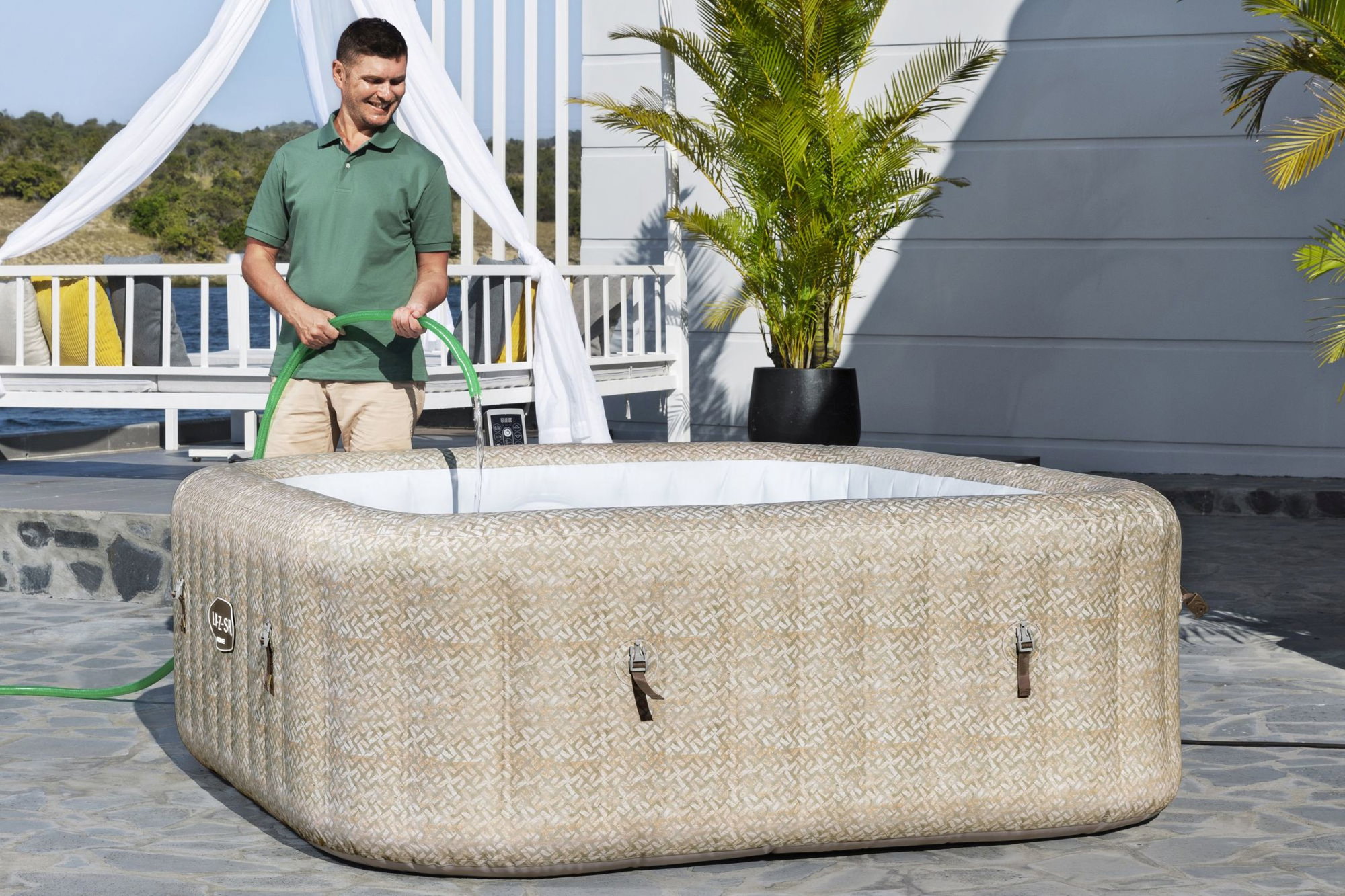 Bestway LAY-Z-SPA Rome AirJet Whirlpool 7 Personen 201 x 201 cm Bestway LAY-Z-SPA Rome AirJet Whirlpool 7 Personen 201 x 201 cm