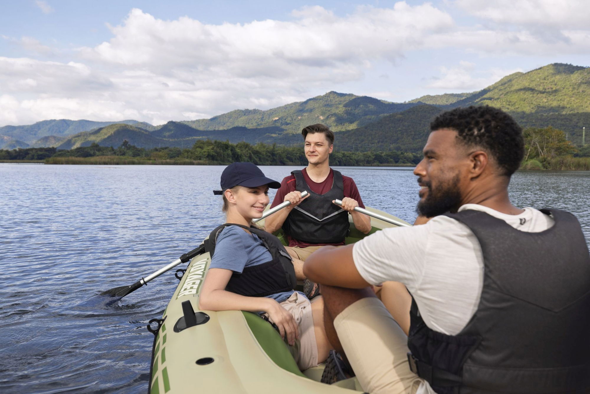 Bestway Voyager X4 Schlauchboot Komplett-Set 4 Personen Bestway Voyager X4 Schlauchboot Komplett-Set 4 Personen